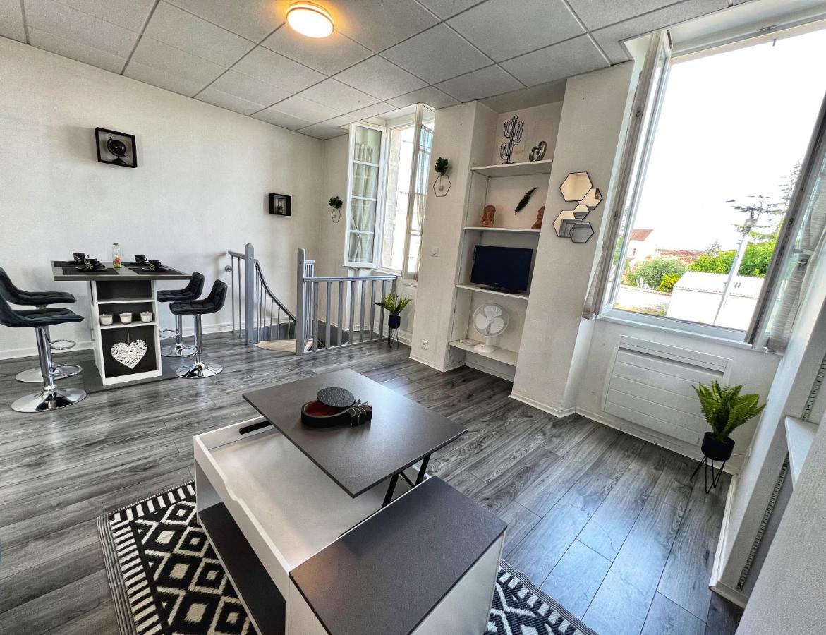 Appartement Le Myvi - Wifi - Hyper Centre Cognac Extérieur photo